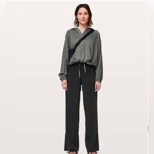 LULULEMON Wanderer Wide Leg Pant in Black Women's Size 8